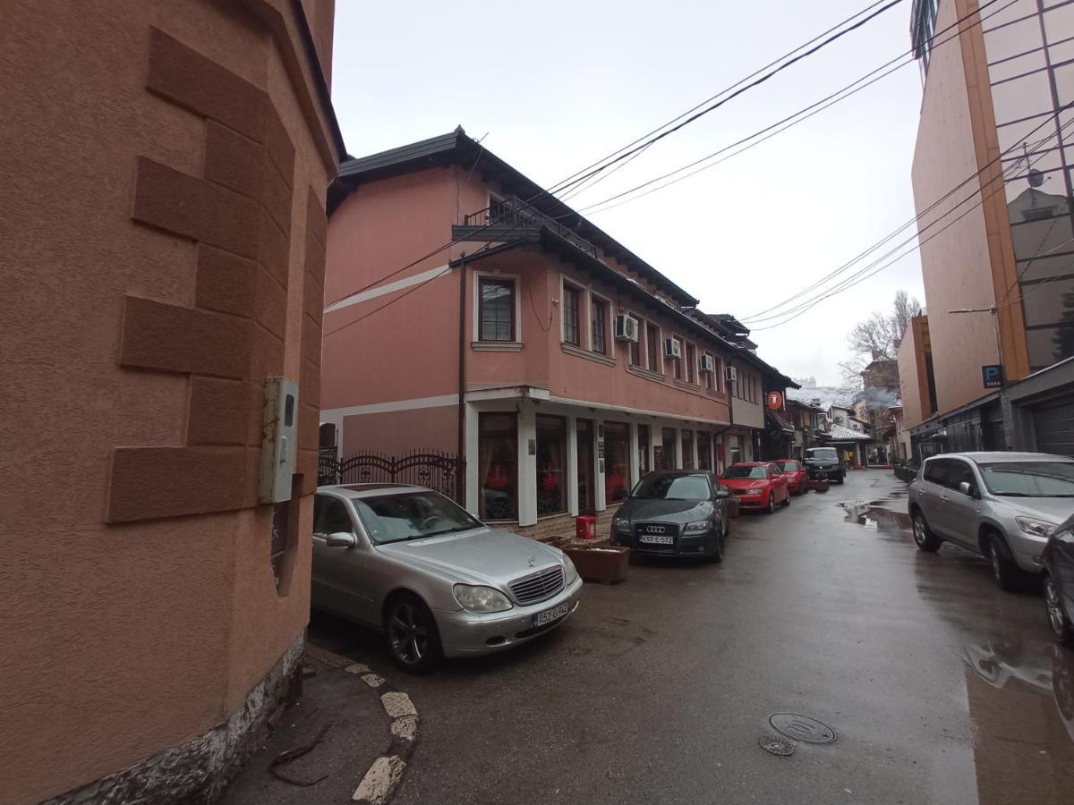 Marrakech * Sarajevo